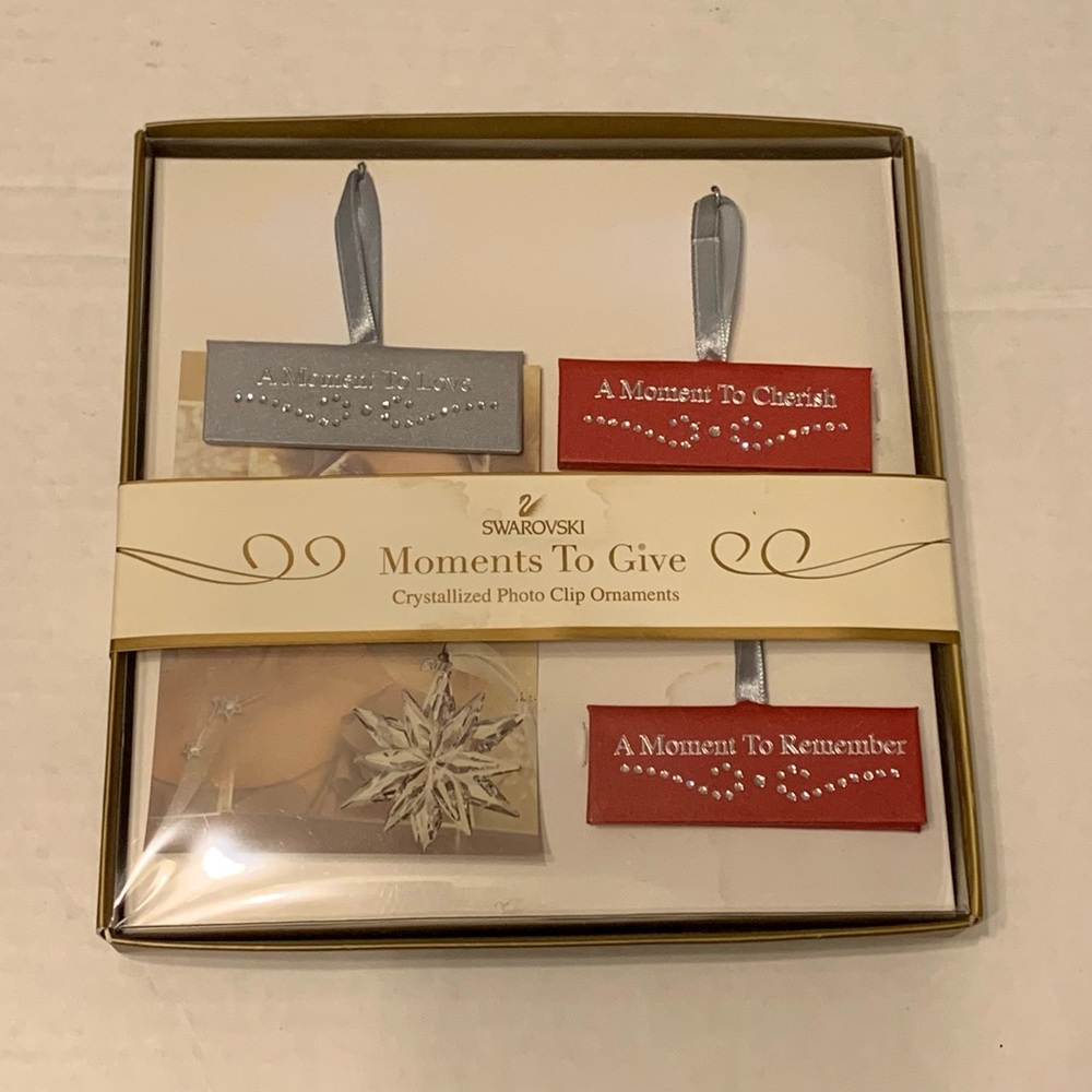 Swarovski Moments to Give Crystallized Photo Clip Ornaments